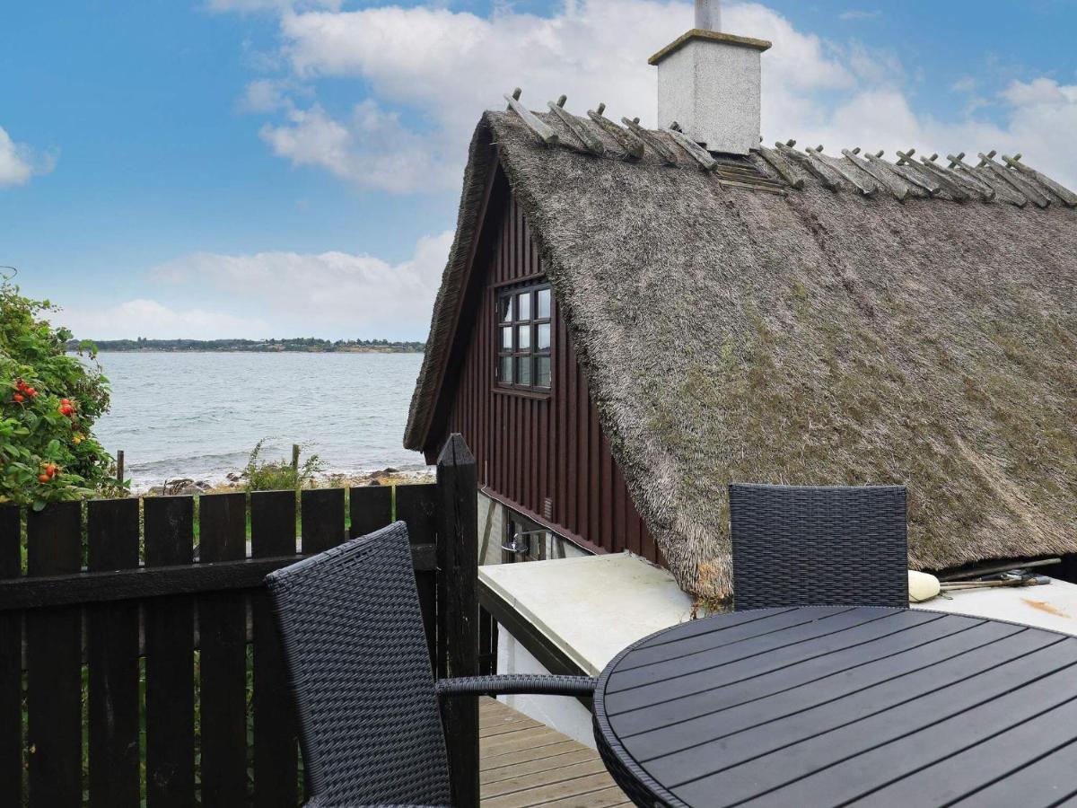 4 Person Holiday Home In Mesinge Zewnętrze zdjęcie